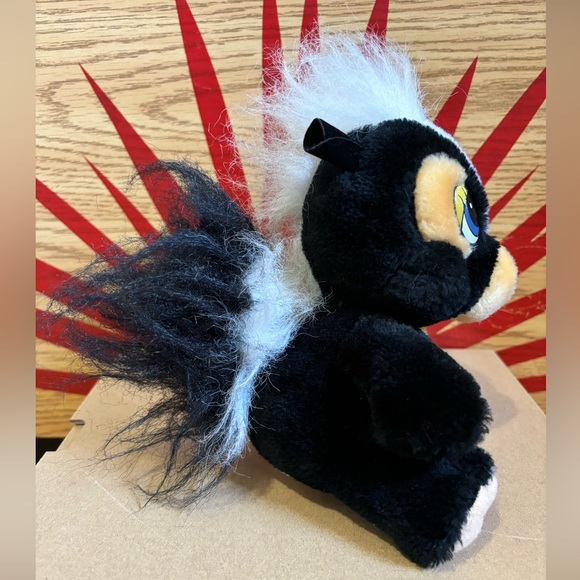 Vintage Disney Parks Adorable Skunk from Bambi - Picture 2 of 7